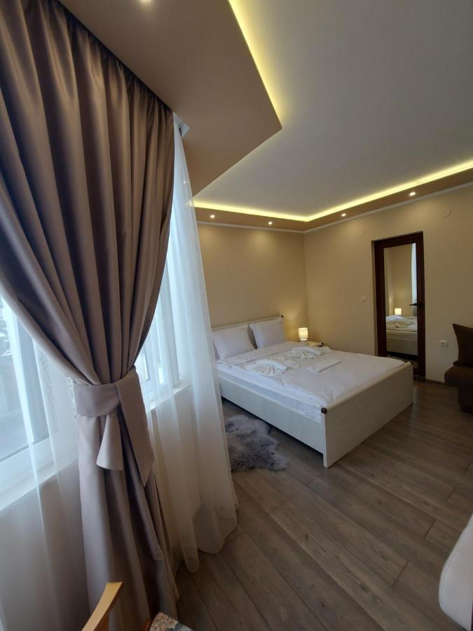 Hotel Elegant Complex à Pazardjik Extérieur photo